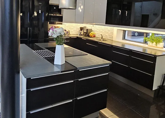 Huvilat Lambro Espoo